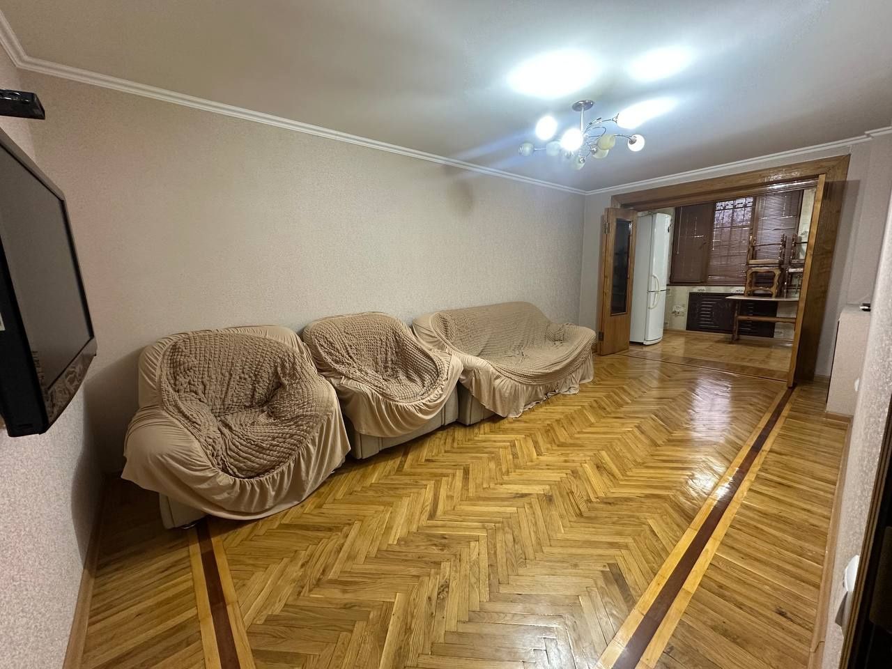 Максим Горький 4/3/4 Метро Перекресток