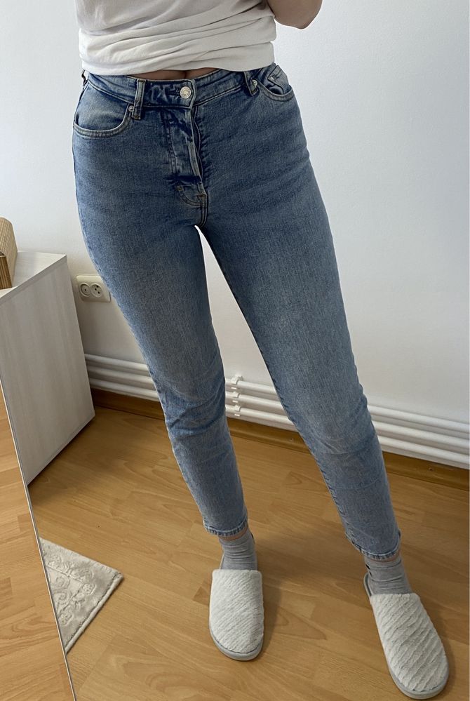 Blugi Mom jeans H&M
