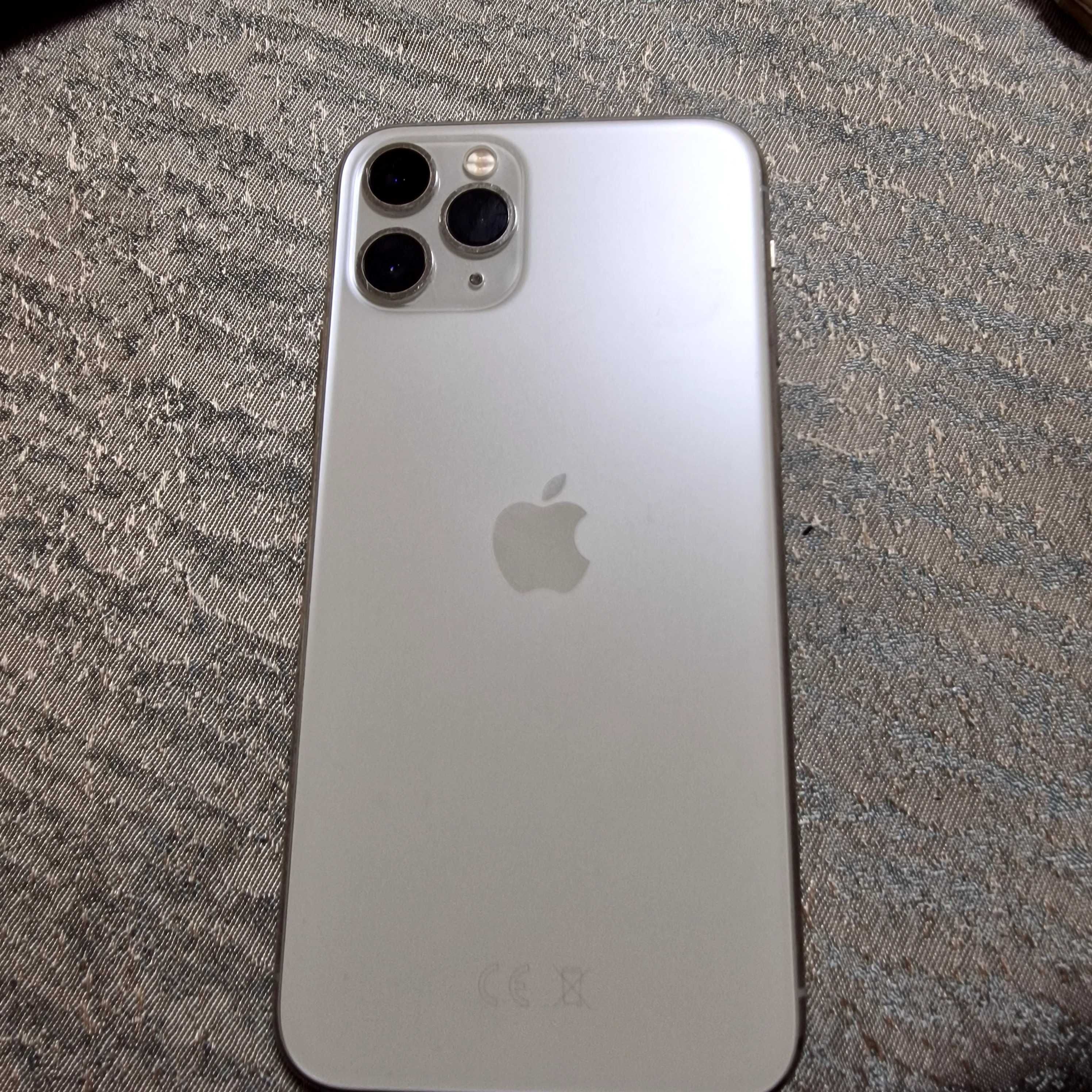 IPhone 11 бял, запазен