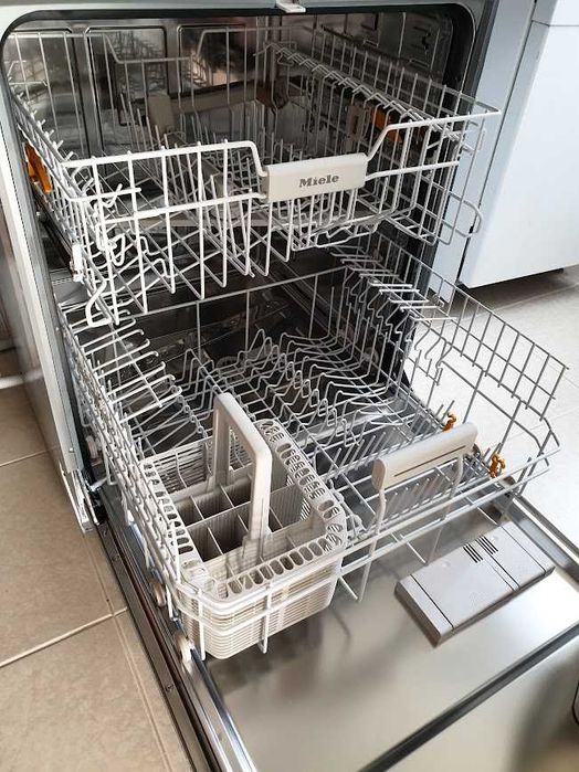 Miele - Auto Open - QuickPowerWash - Съдомиялна - Пълно Вграждане 60см