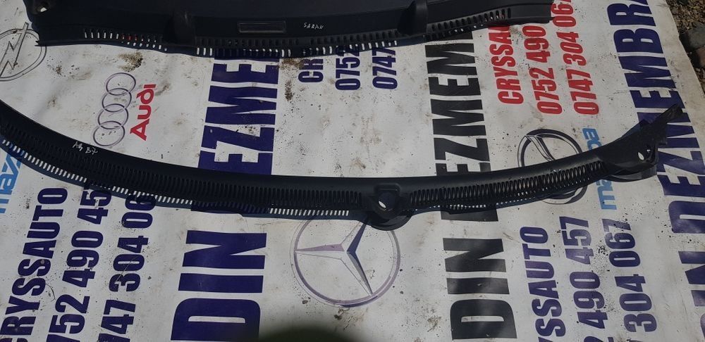 Grila stergator audi a4 b7