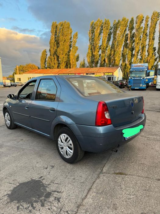 Dacia Logan.
