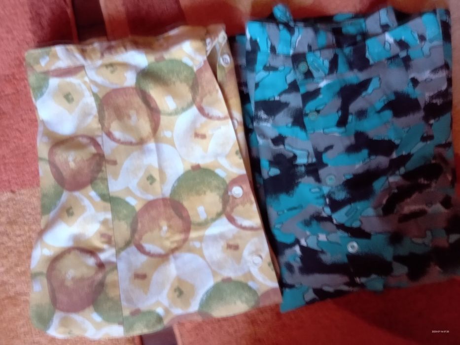 Vând fusta cu bluza de vara, rochii de vara