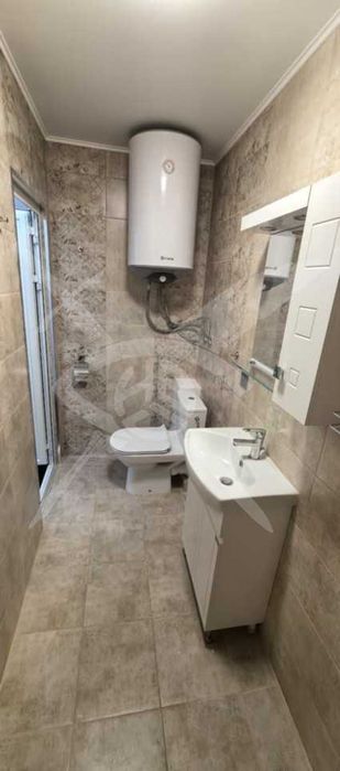 Дава се под наем Едностаен апартамент в Варна, Център - 42 кв.м за 450 € - Снимка #5