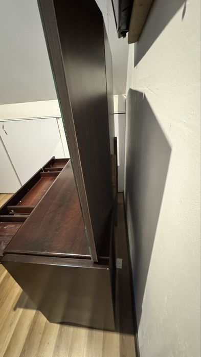 Masa make-up lemn masiv  negociabil