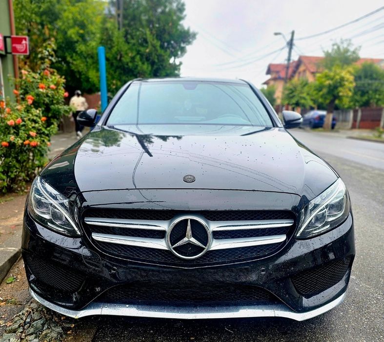 Mercedes-Benz 220