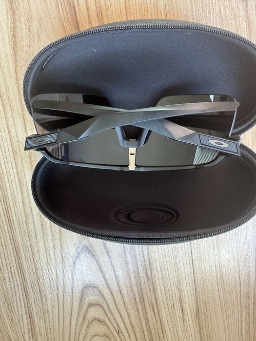 Слънчеви очила Oakley