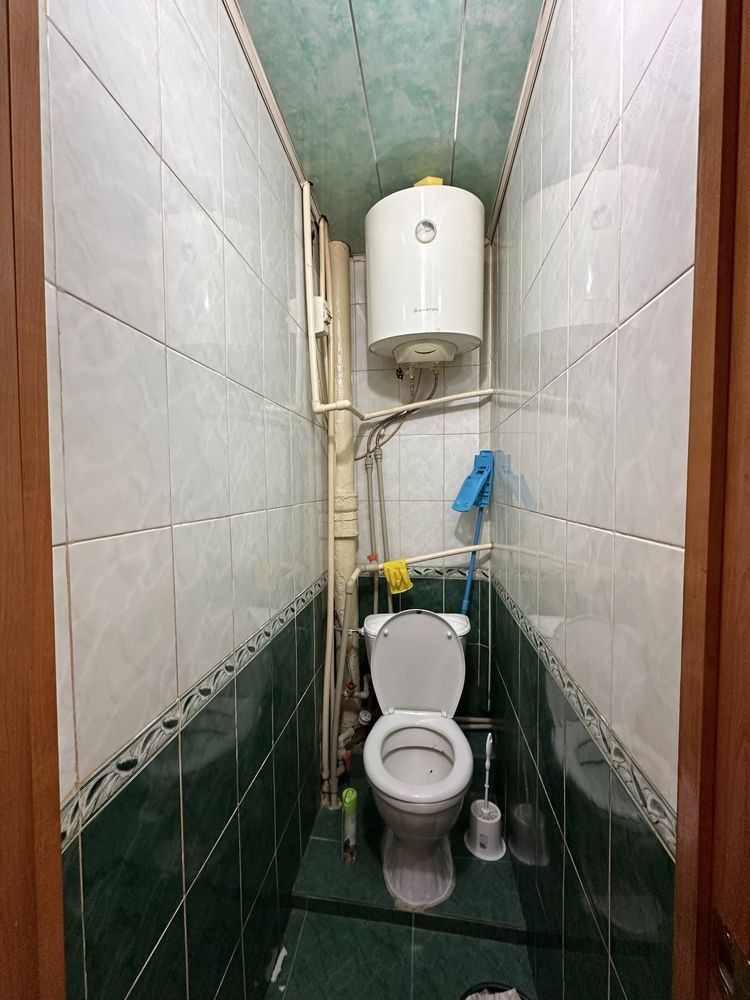 3 комн 2 этаж Абая 28 дом
