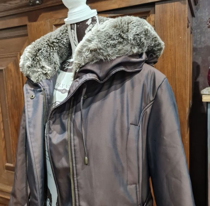 Geaca iarna Rossetti cu gluga blana