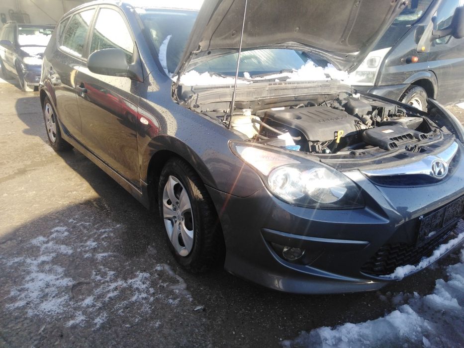 Хюндай i30 16 crdi 90ps