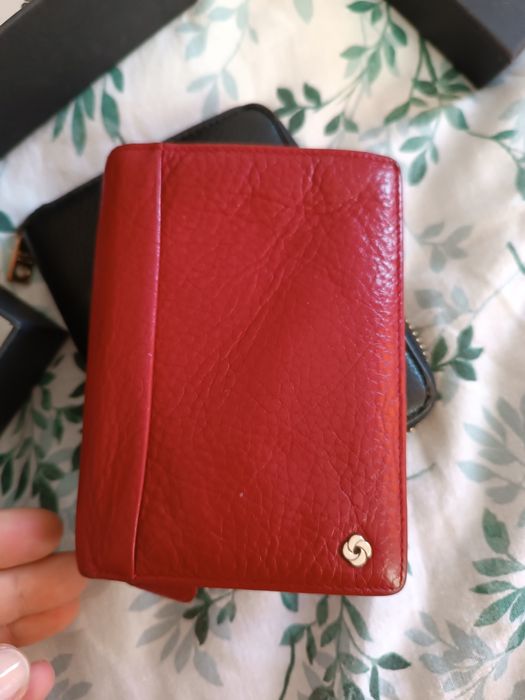 Furla,Guess,Ted Baker,Moschino,Samsonite оригинални чанти и портфейли