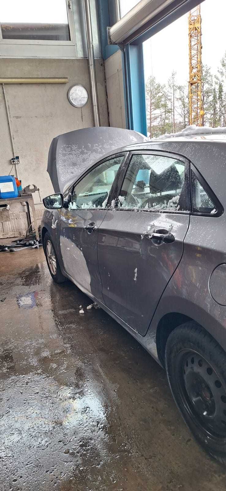 Dezmembrez Hyundai i30 1.4 benzina 99CP 2013, COD MOTOR: G4FA