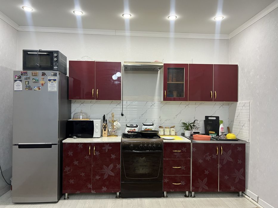 Продается кухонный гарнитур, хорошего качества