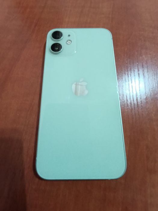 iPhone 12 mini продаётся