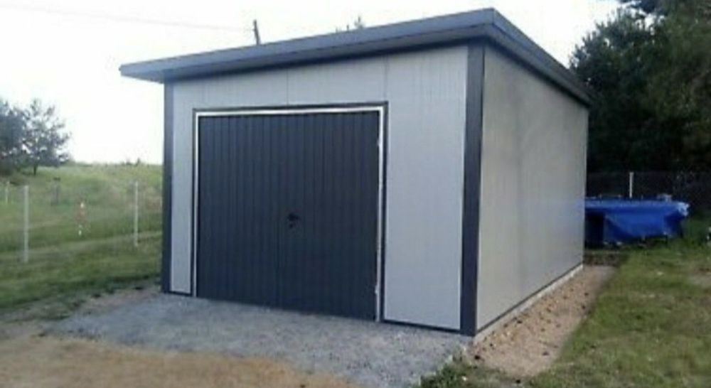 Garaje pe structuri metalice