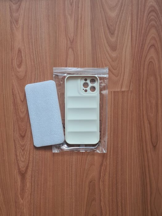 Huse  13 Pro Max   -  Noi