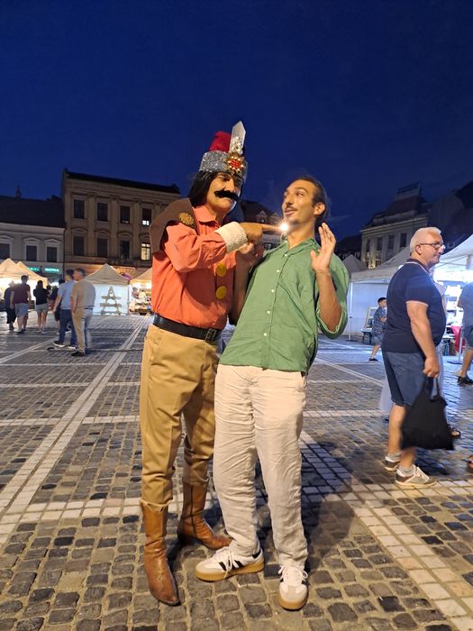 inchirieri Dacia 1300 sau personaje istorice pt reclame, spoturi, even