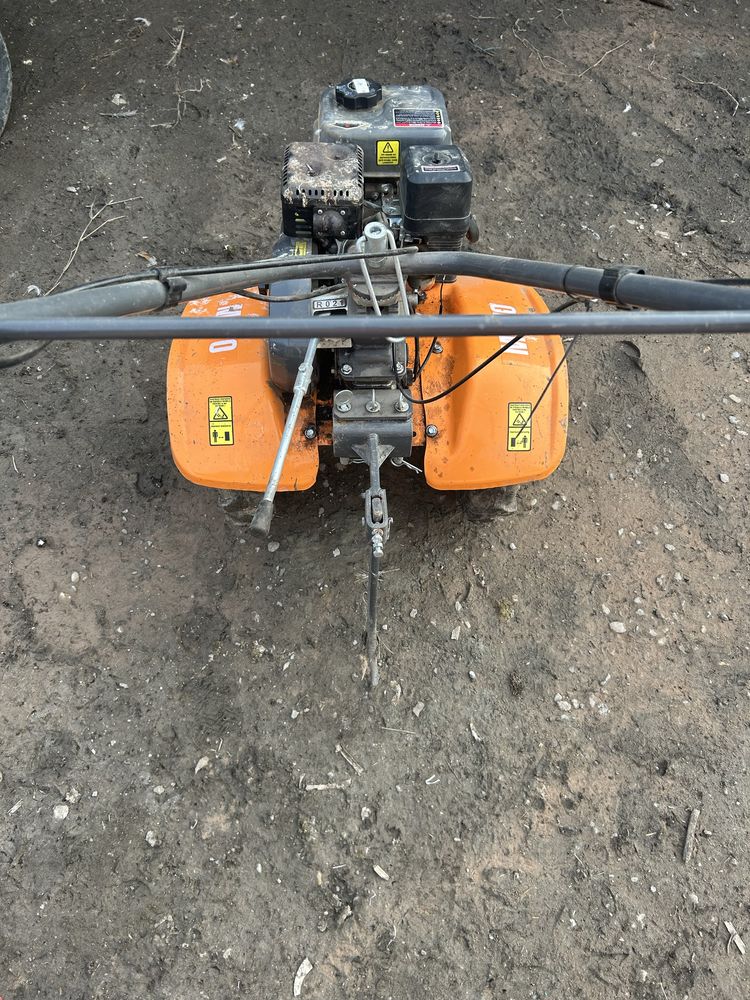 Vand motocultor omac 7 cp e pe curea cureaua scartie