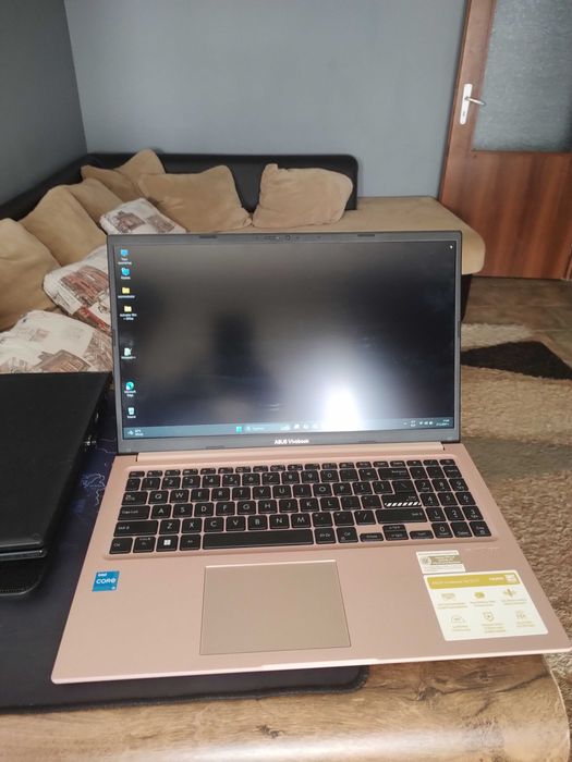 Лаптоп ASUS Vivobook 15 inch