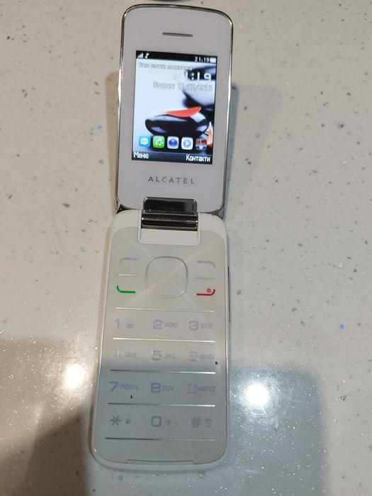 Продавам телефон Alcatel One touch с капаче