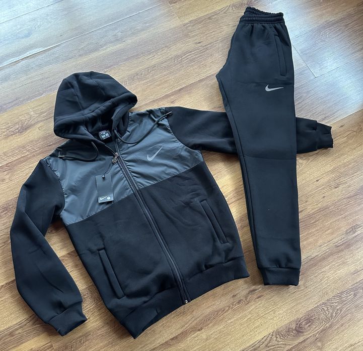Мъжки,ватиран,черен екип Nike с шушлекова платка,качулка и ципове