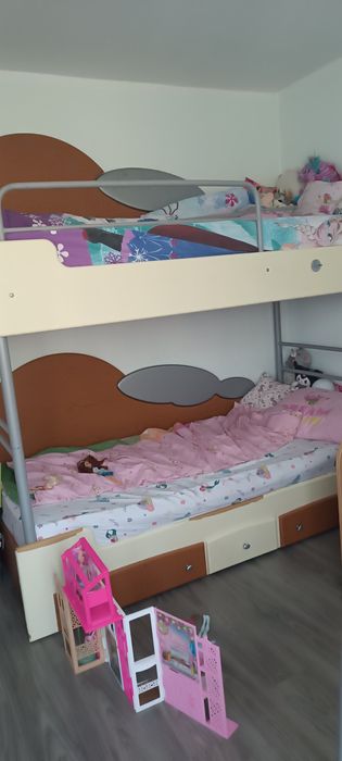 Pat supraetajat,cu scara