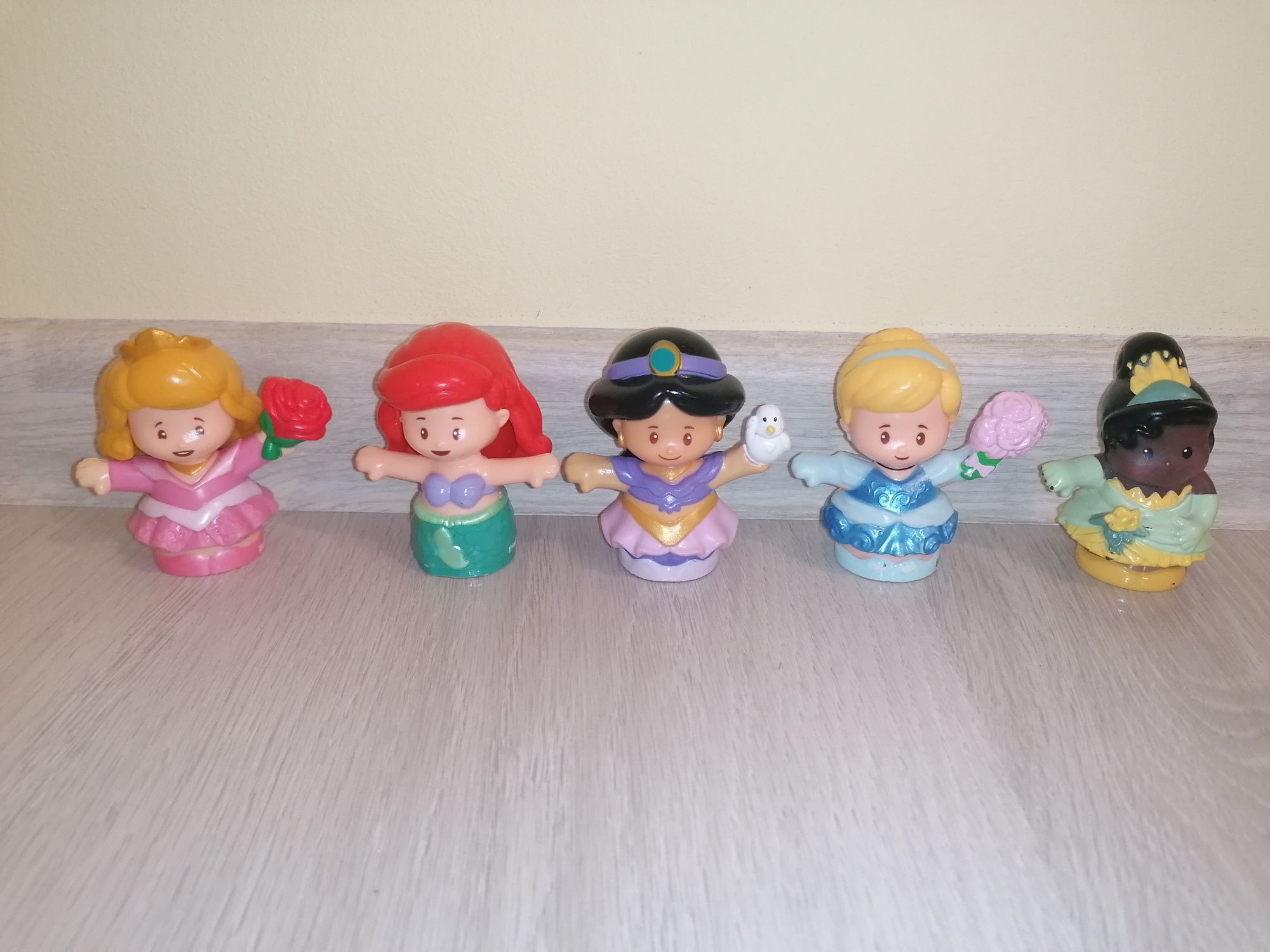 Figurine prințese Little People /Ariel, Tiana, Cenușăreasa