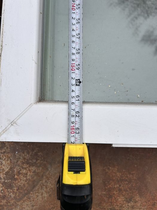 Продавам ПВЦ дограма със двоен стъклопакет и бонус комарници