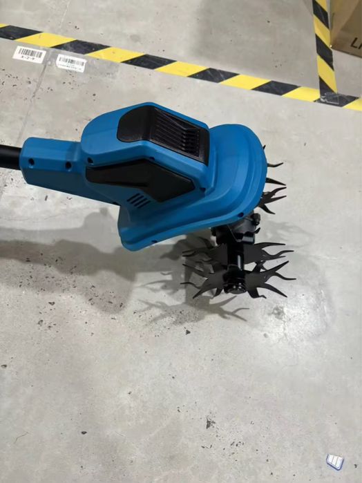 Cultivator pe baterie