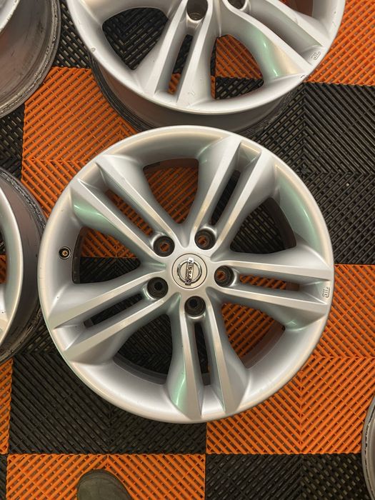 Jante originale Nissan Qasqai,X-trail,Juke, Dacia Duster pe 17