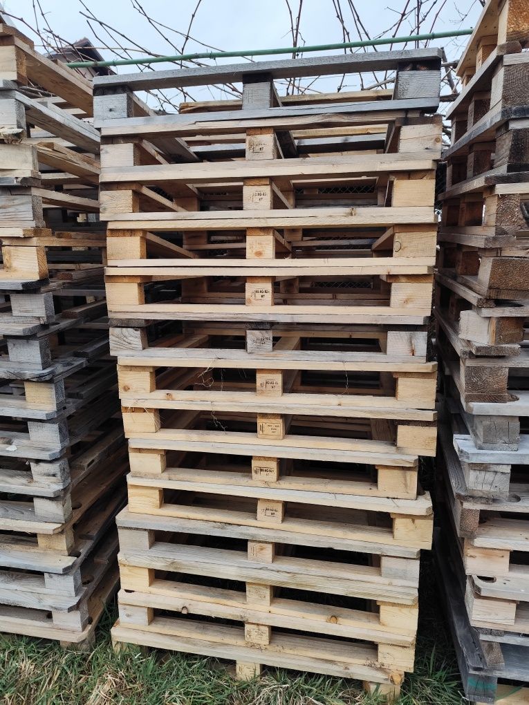 Продавам палета и скари