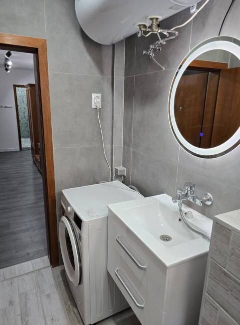 Дава се под наем Многостаен апартамент в Пловдив, Каменица 1 - 142 кв.м за 1000 € - Снимка #9