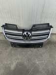 Grila centrala bara fata VW Golf 5 Jetta 1K5853651 fara defect