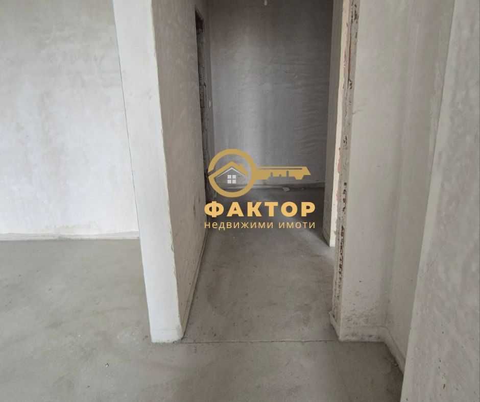 Продава се Двустаен апартамент в Пловдив, Христо Смирненски - 75 кв.м за 1320 €/кв.м - Снимка #2