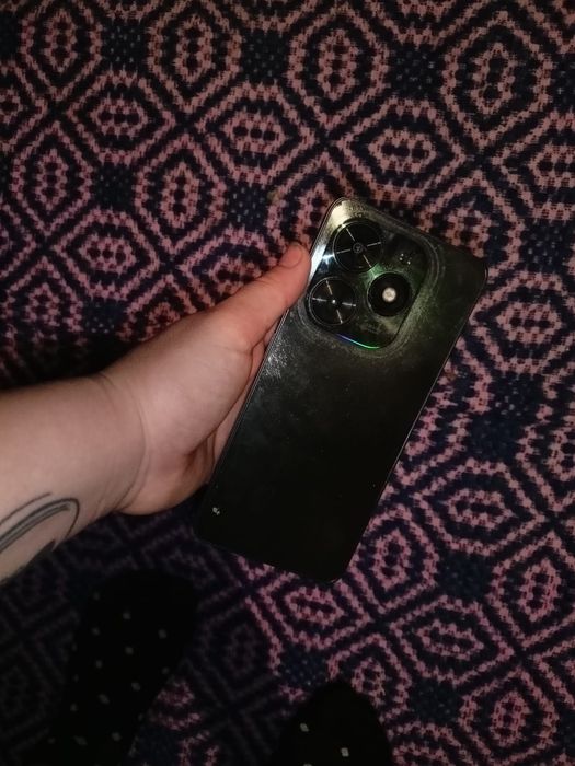 Vând telefon tecno spark