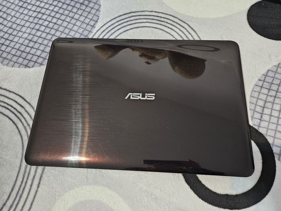 Laptop ASUS X556U