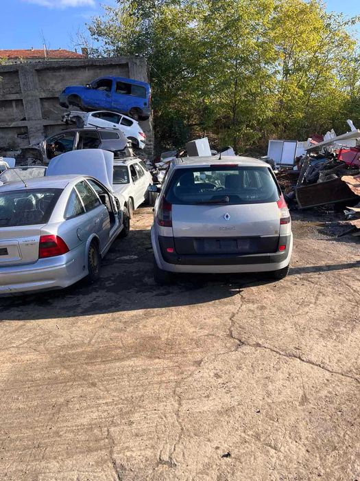 Рено Меган Сценик 1.9 дизел 2003 година на части