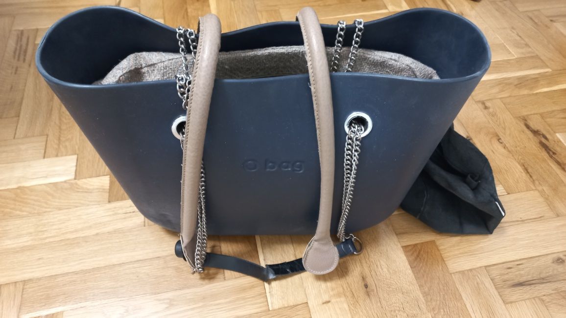 Obag чанта - два джоба и два чифта дръжки