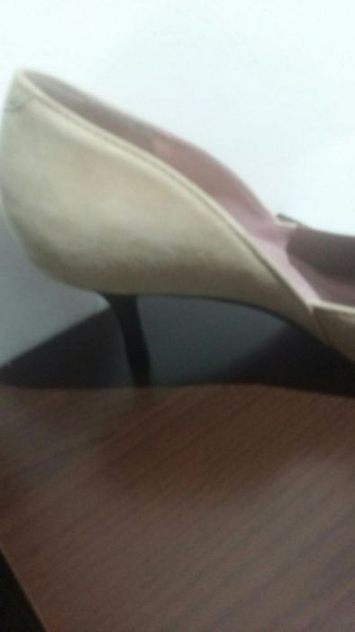 Pantofi dama Ann Taylor, mărimea 39,5, piele întoarsă fină, noi.