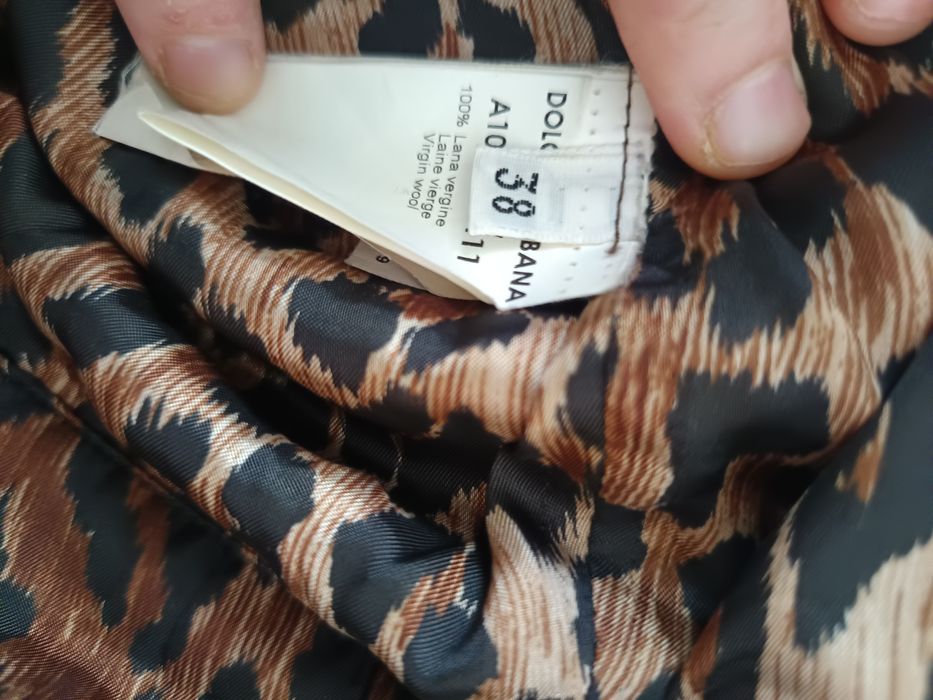 Vând fusta Dolce Gabbana