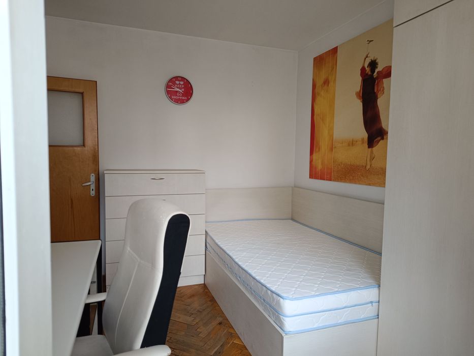 Дава се под наем Четиристаен апартамент в София, Гео Милев - 140 кв.м за 765 € - Снимка #3