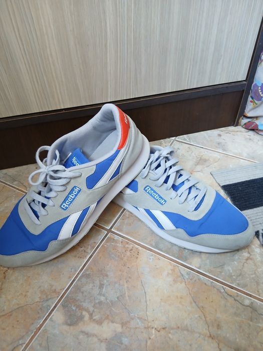 Vând adidas reebok marime 44.5