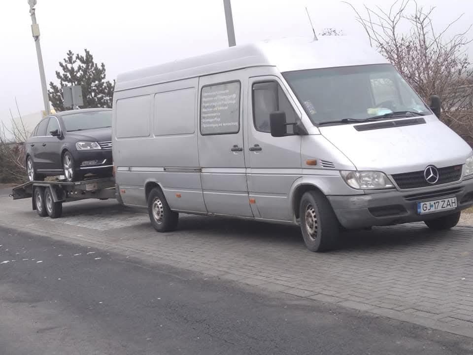 Sprinter 313 CDi 2.2 / 2006   5000 euro.