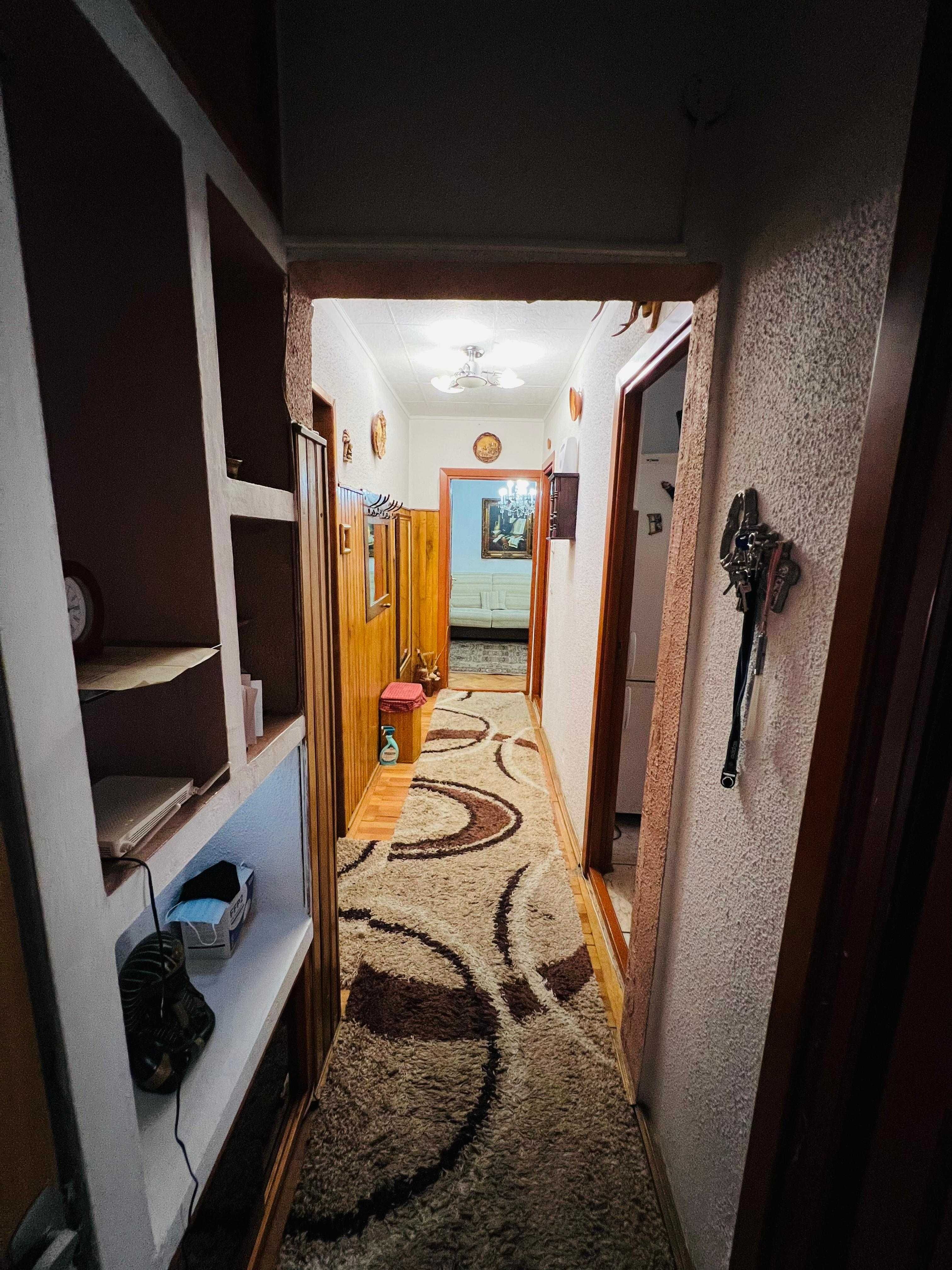 Apartament proprietar 2 camere decomandat in Vasile Aaron