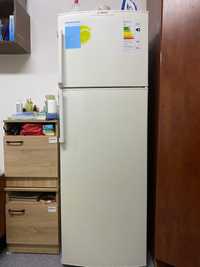 Продается холодильник купили за 60к от за 45