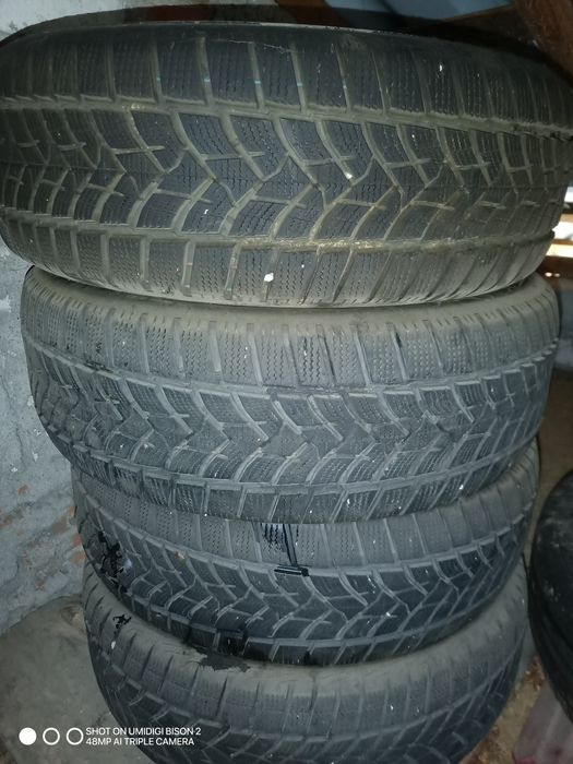 Anvelope 215 60 17 Dunlop winter sport