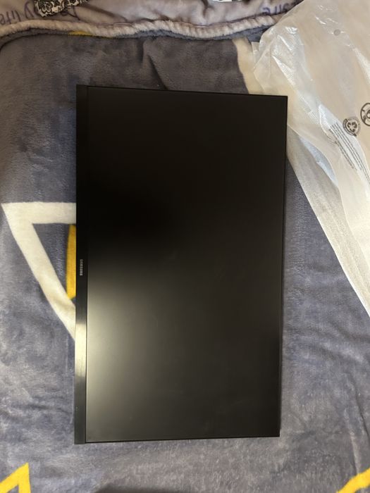 Samsung монитор 24”