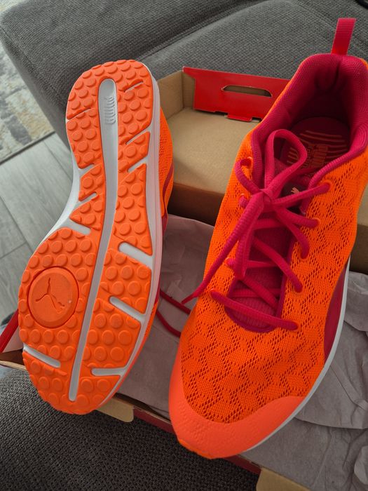 Adidasi, pantofi sport Puma noi nr: 40.5