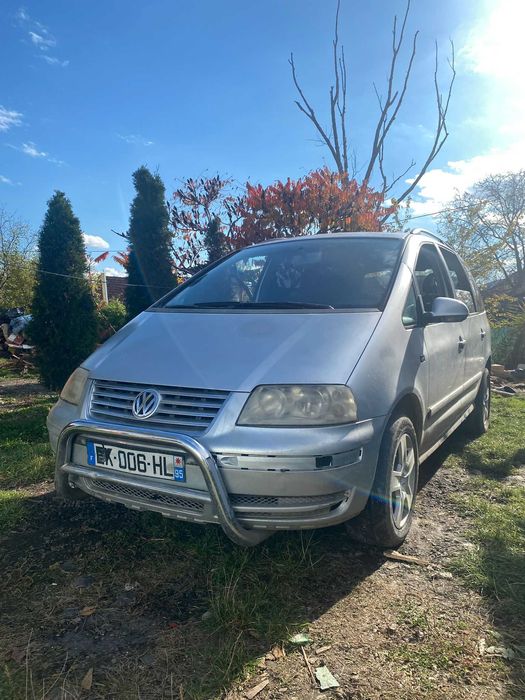 Volkswagen Sharan 2005 131cp 1850 euro negociabil