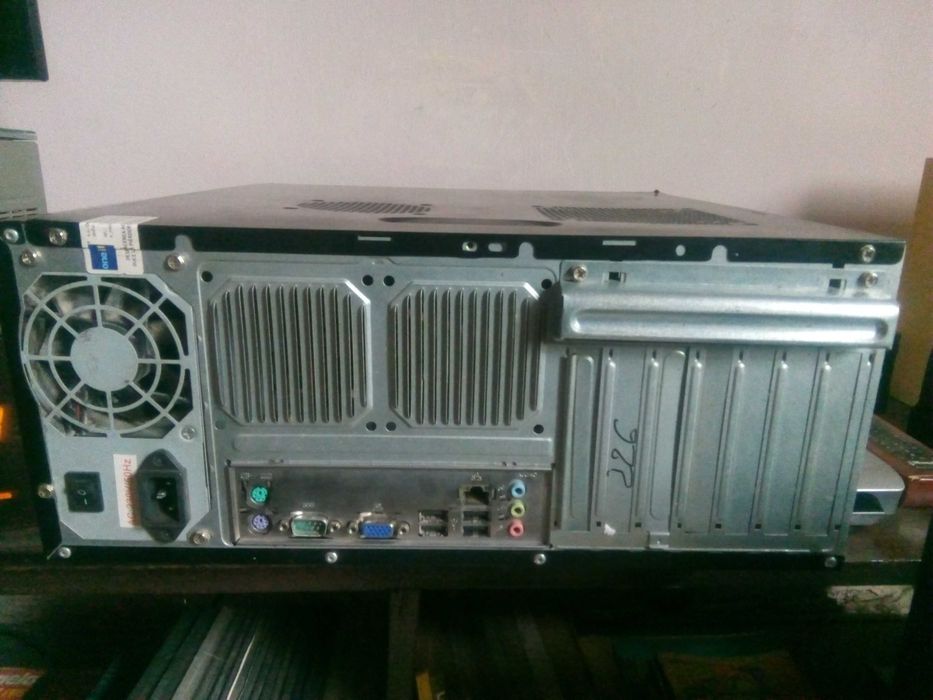 Calculator PC, cu procesor Intel Celeron  Dual Core 2,2 GHz.